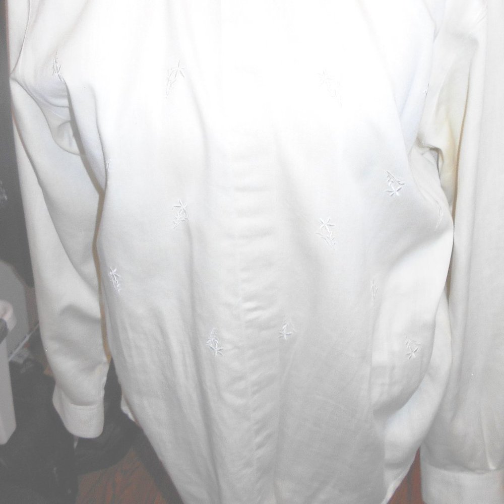 Womens Van Heusen cream blouse with embroidery